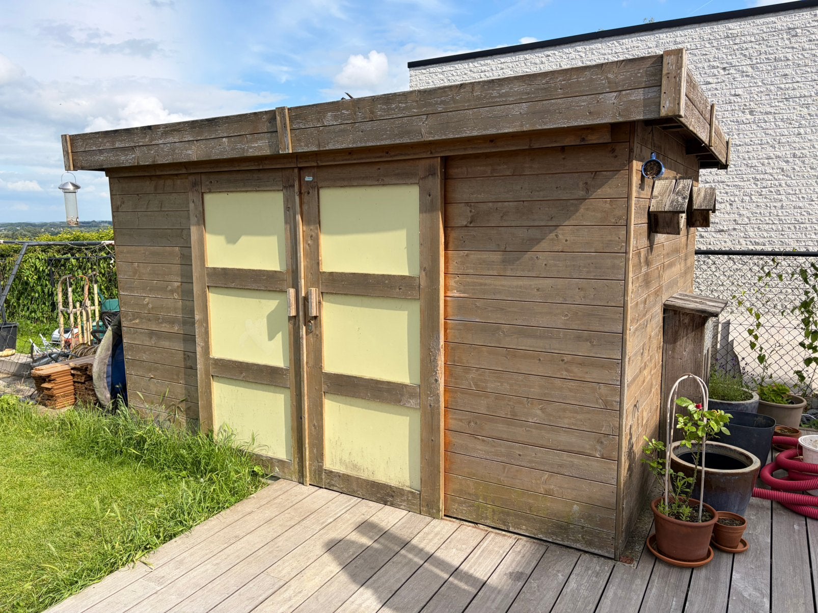 GERESERVEERD - GRATIS op te frissen Tuinhuis, 200 à 400 cm, 250 à 300 cm, 2 fenêtres, Enlèvement