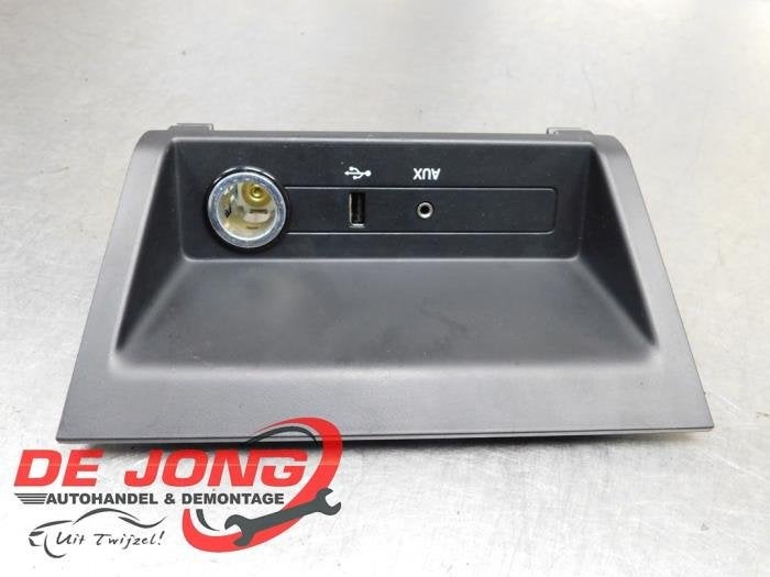 Connexion USB d'un Skoda Fabia, -, 3 mois de garantie, Utilisé, Skoda