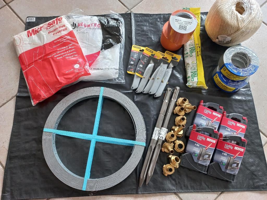 bouwmaterialen en gereedschappen, Ophalen, Zo goed als nieuw