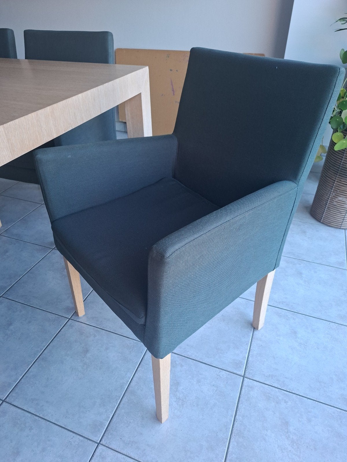 Gestoffeerde eetkamerstoel met armleuningen, Ophalen, Gebruikt, Stof, Vijf, Zes of meer stoelen