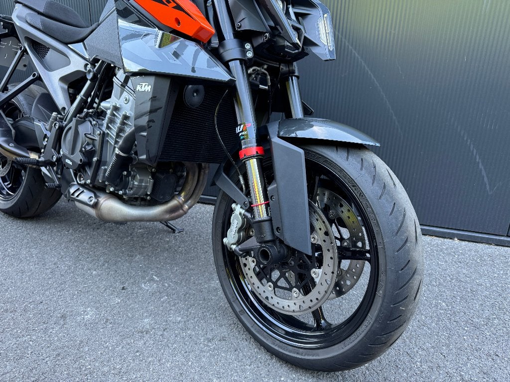 KTM - 990 Duke, Motoren, 2 cilinders, Occasion, Motorrijbewijs A, Bedrijf