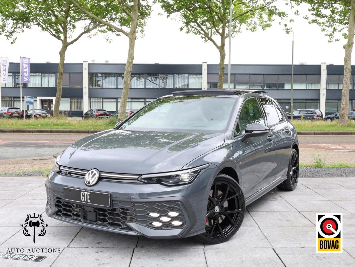 Volkswagen Golf GTE 1.5 eHybrid 272PK | Panodak | Leer | Sto, Auto's, Automaat, Zwart, 26 kWh, Bedrijf