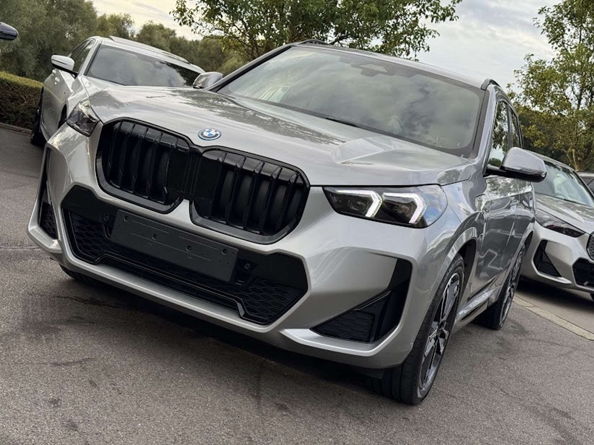 BMW X1 xDrive25e M Sport Pro / PANO / TREKHAAK / CAM / ELEK, 245 pk, Gebruikt, Zwart, Plug-in hybride