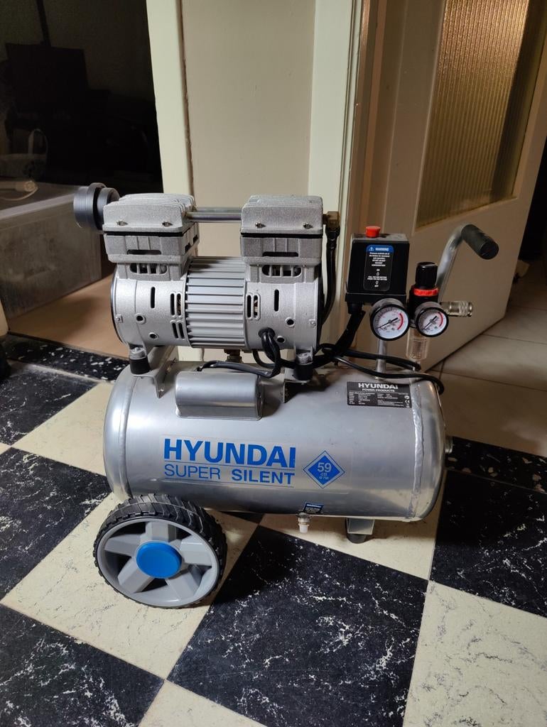 Stille hyundai compressor, Doe-het-zelf en Bouw, Compressors, Ophalen