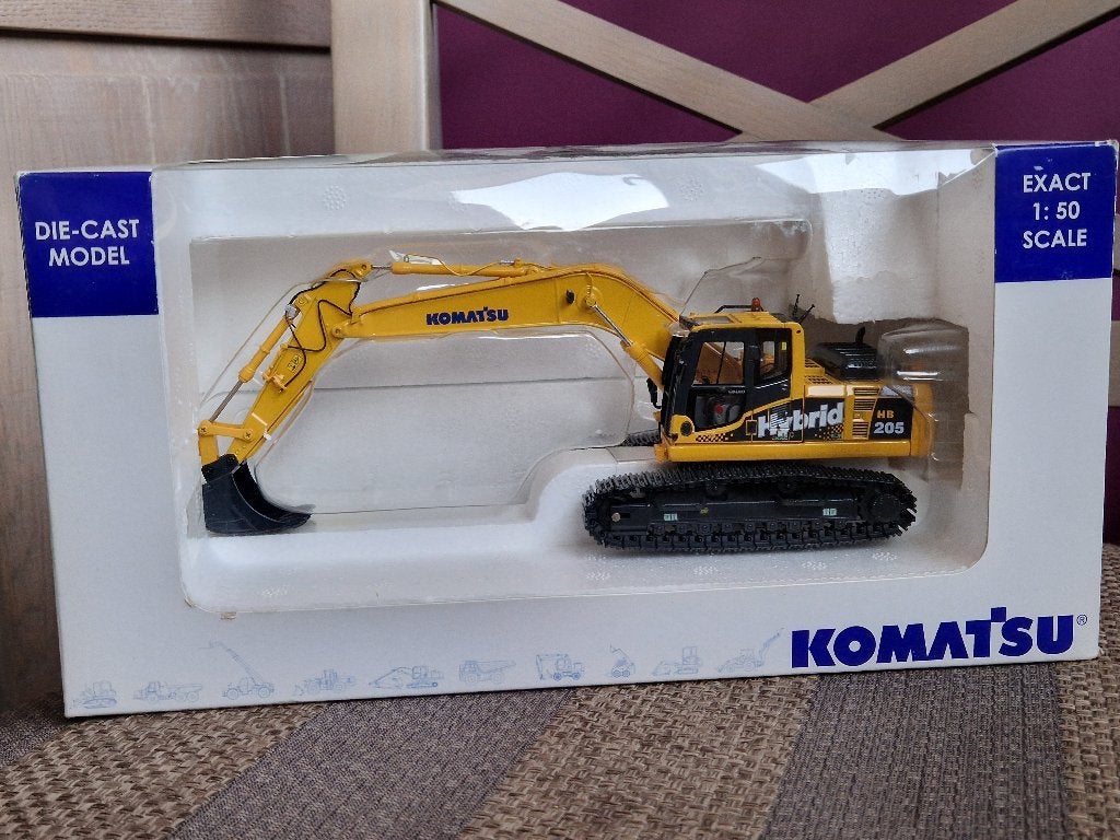 Komatsu 1:50 HB205 Hybrid Excavator grue miniature chantier, Hobby & Loisirs créatifs, Voitures miniatures | 1:50, Neuf, Grue, Tracteur ou Agricole