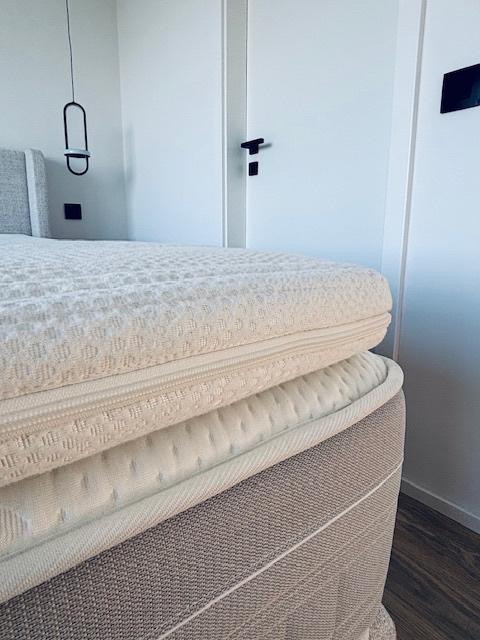 SURMATELAS 180x210cm, Maison & Meubles, Chambre à coucher | Matelas & Sommiers, Enlèvement, Matelas