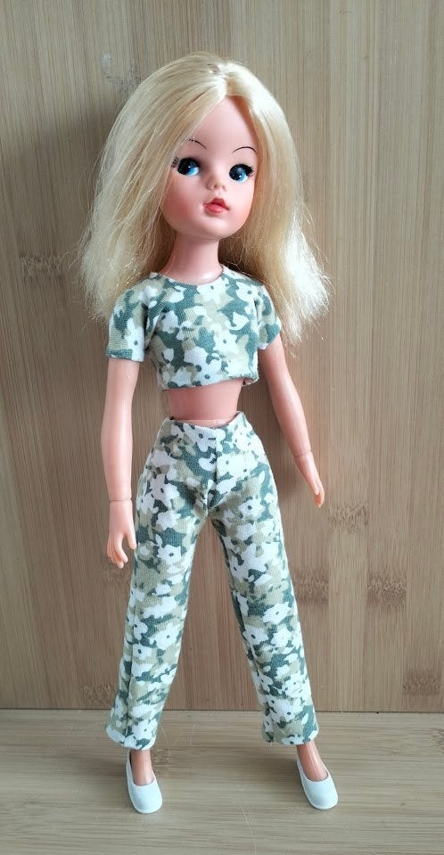 11"Sindy doll kleding  by A.R.O, Verzenden, Nieuw, Fashion Doll