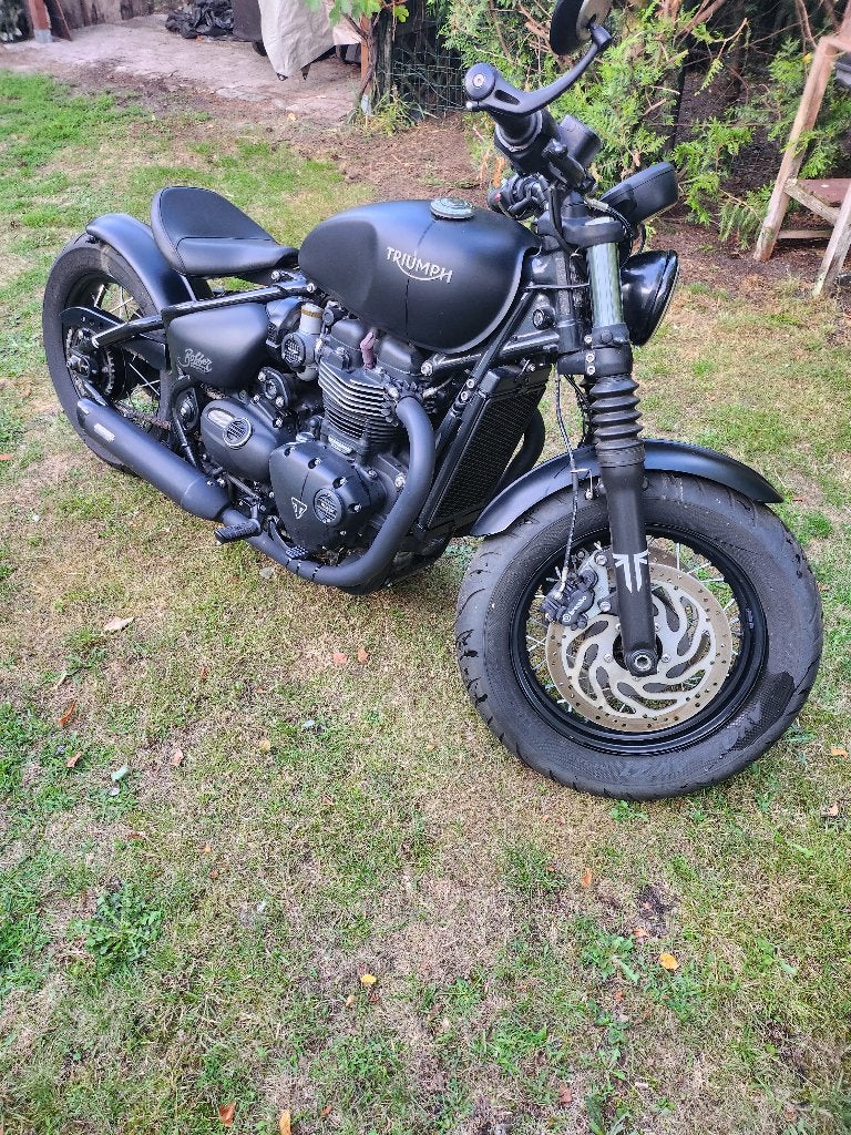 Triumph bobber black custom 2020 met 3915 km op teller NIEUW, 2 cilinders, Motorrijbewijs A, Gebruikt, Particulier