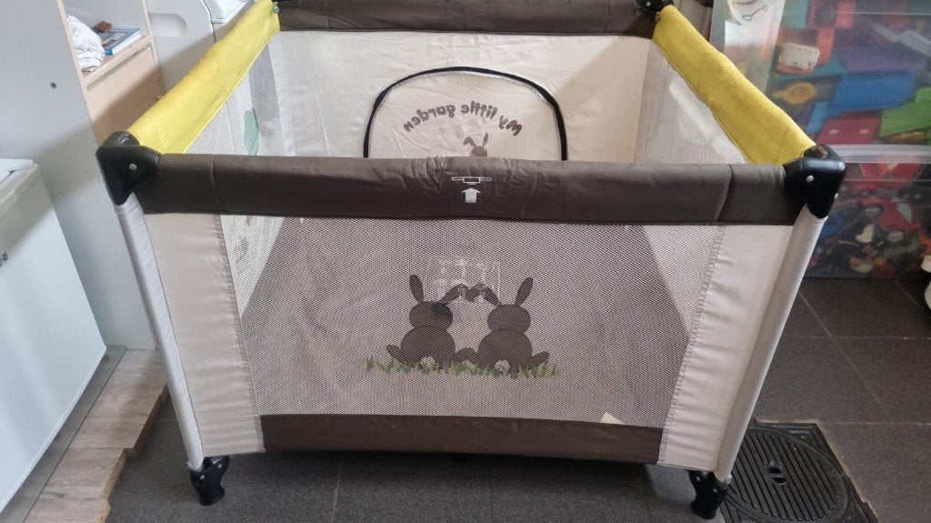 Kinderreisbox, Enlèvement, Utilisé, Carré, Réglable en hauteur
