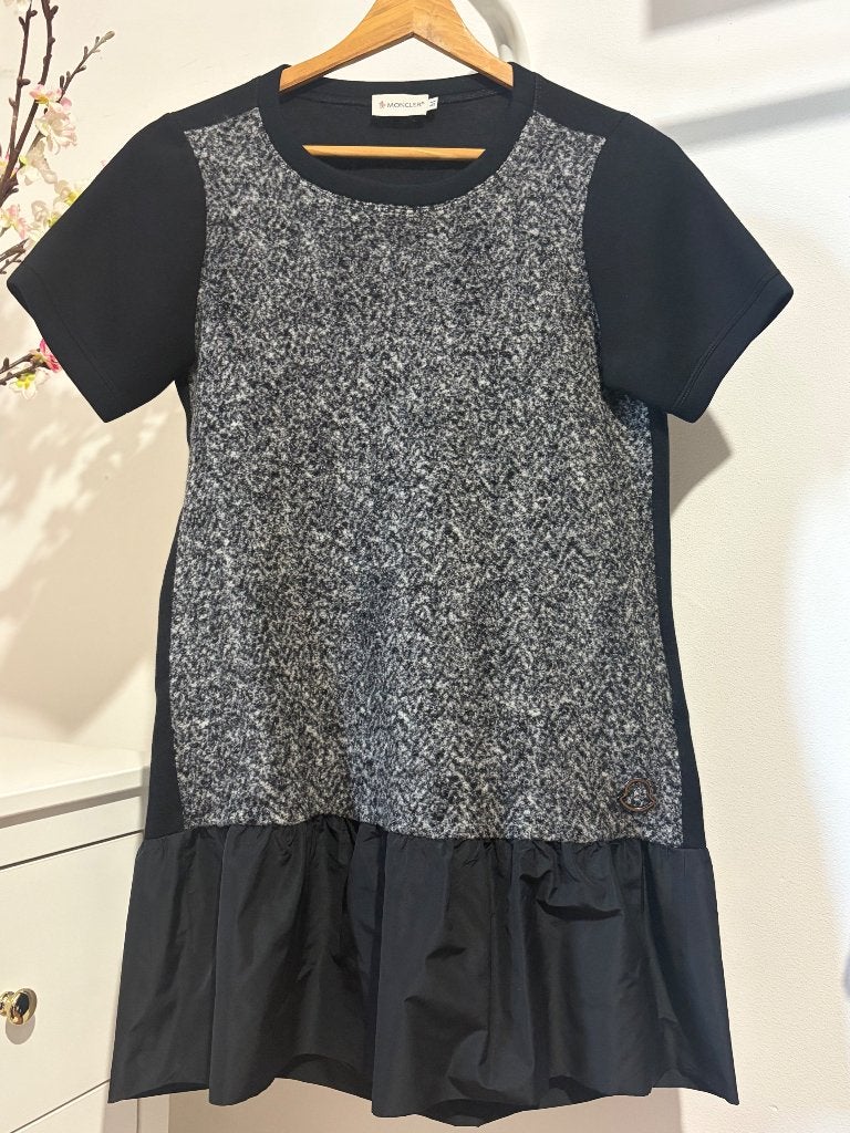 Moncler winterjurk zwart & grijs – maat M- nieuwstaat, Kleding | Dames, Ophalen, Nieuw, Maat 38/40 (M), Grijs