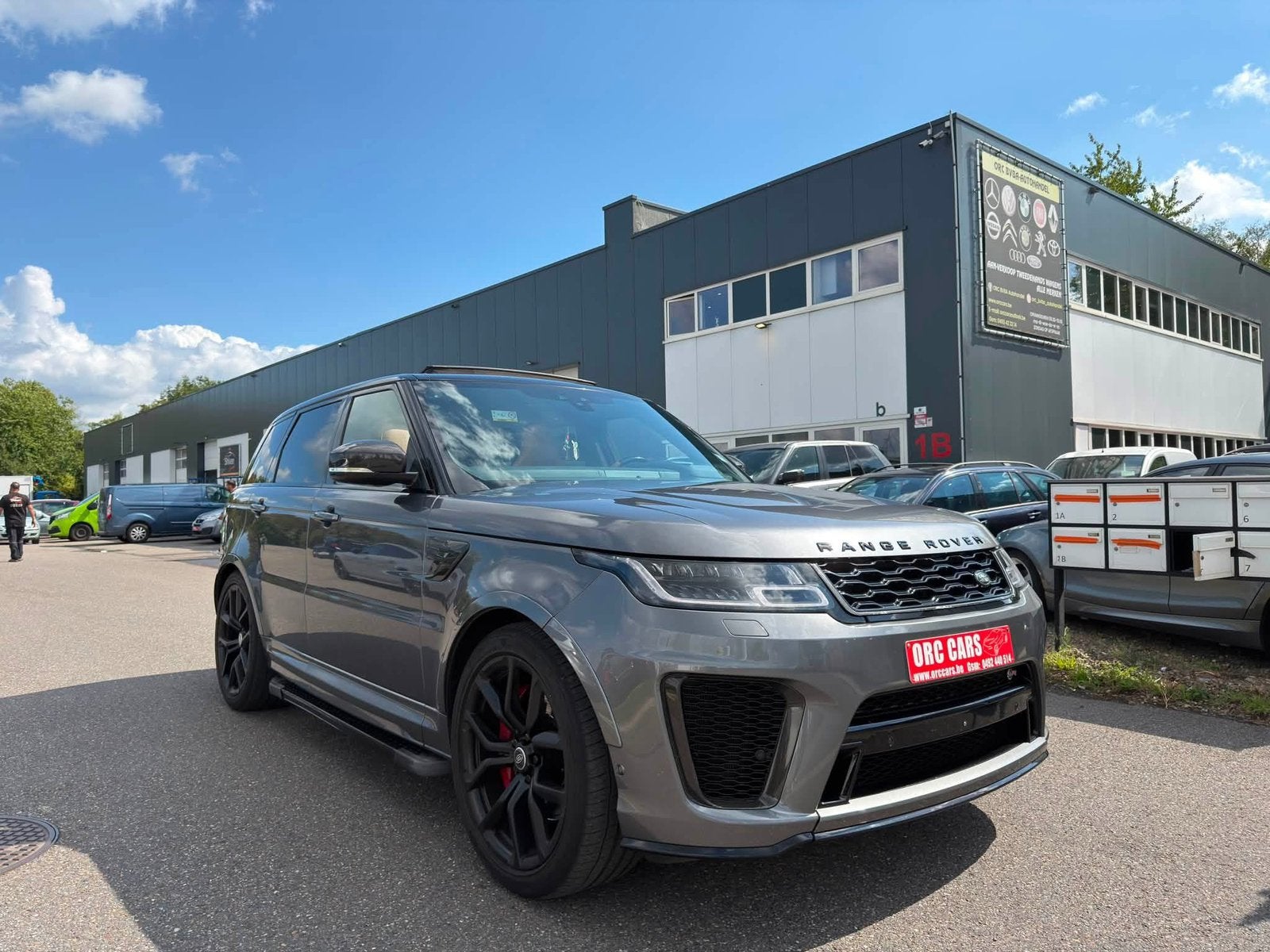 LAND ROVER RANGE ROVER SPORT SVR 5.0 V8 SURALIMENTÉ 700 CV, Cuir, Achat, Entreprise, Entretenue par le concessionnaire