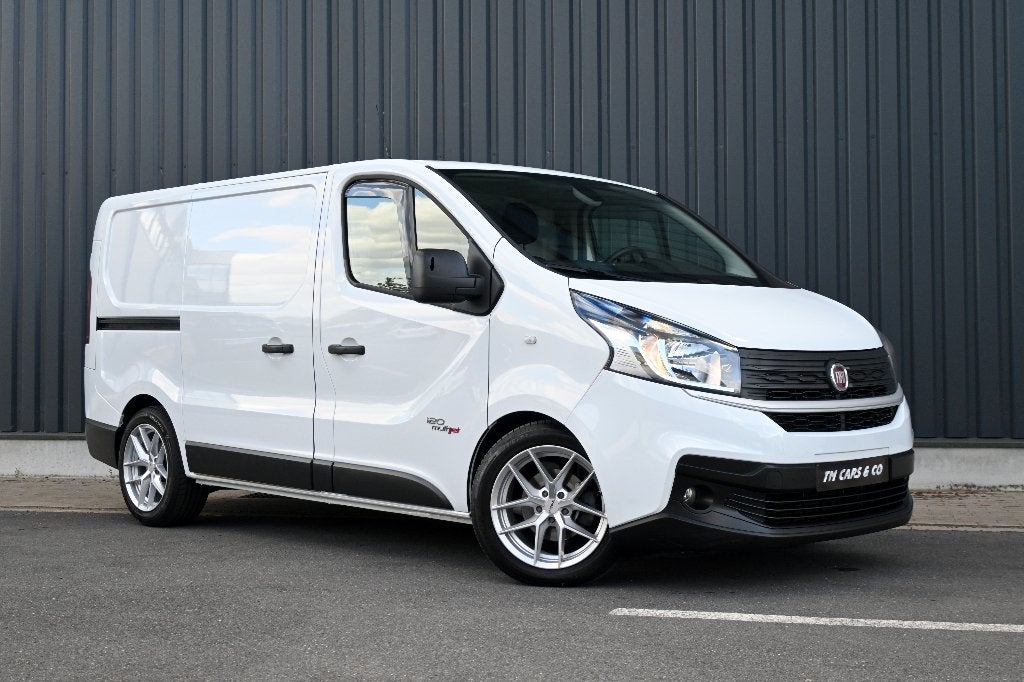 Fiat Talento 1.6CDTI L1H1 GPS, caméra, 3 places, 18 pouces, Euro 6, Entreprise, Noir, Mercedes-Benz Certified