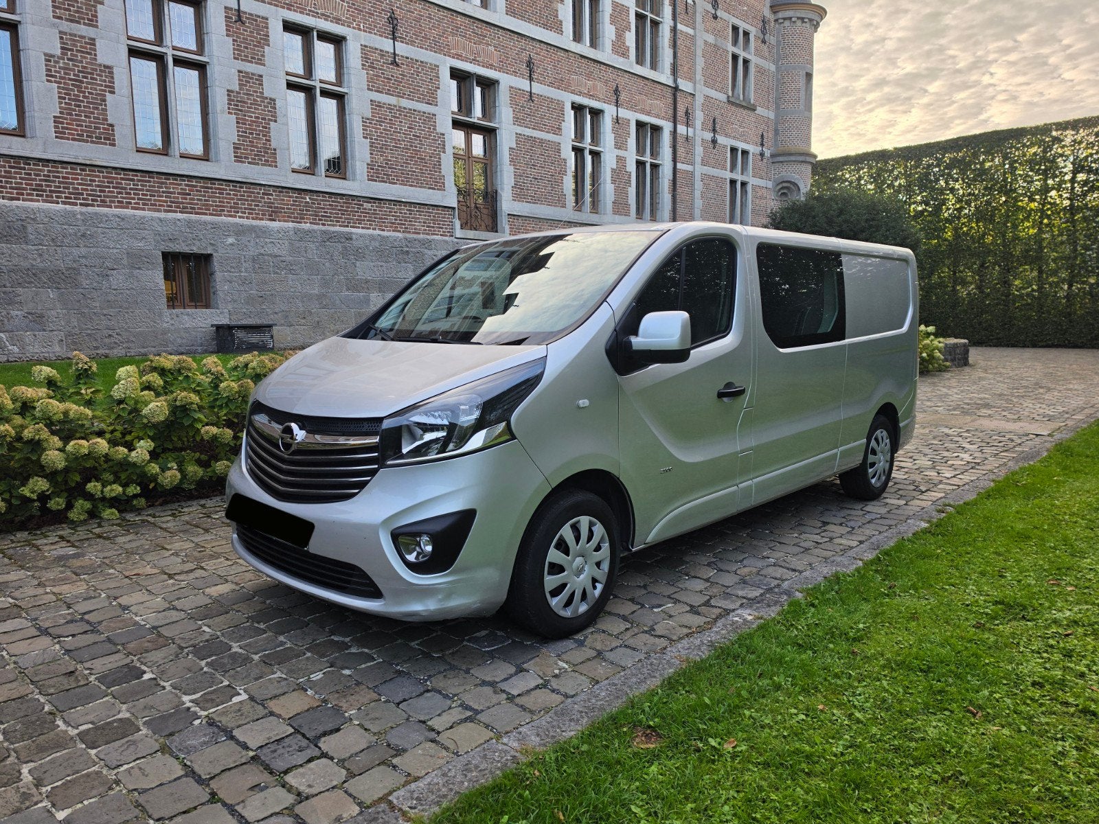 Opel Vivaro L2H1 Dubbele Cabine – 5 Zitplaatsen – Euro 6, Auto's, Stof, 4 cilinders, 5 deurs, Dealer onderhouden