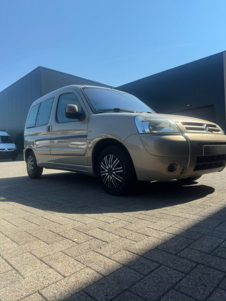 Citroën Berlingo 1.4 Benzine – 5 Zitplaatsen – €2650, Autos, Achat, 5 portes, Berlingo, Particulier