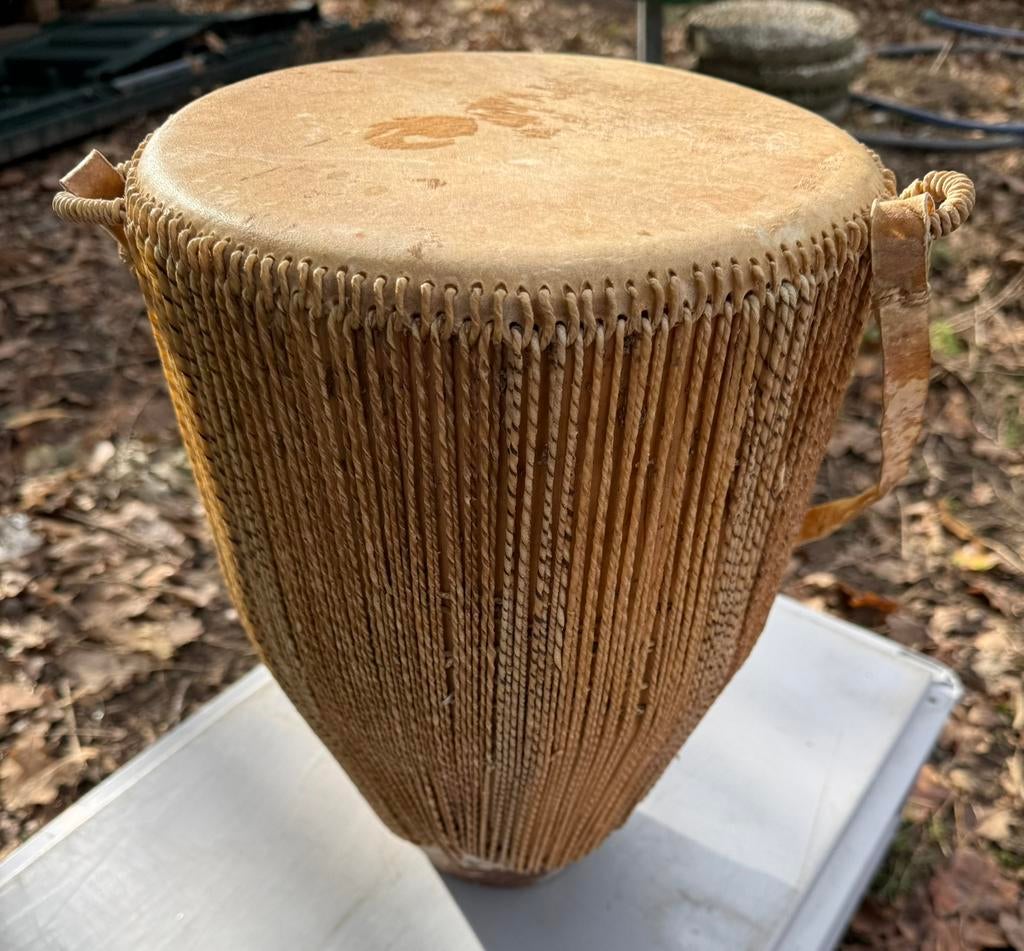 Djembe Afrikaanse trommel, Ophalen, Trommel