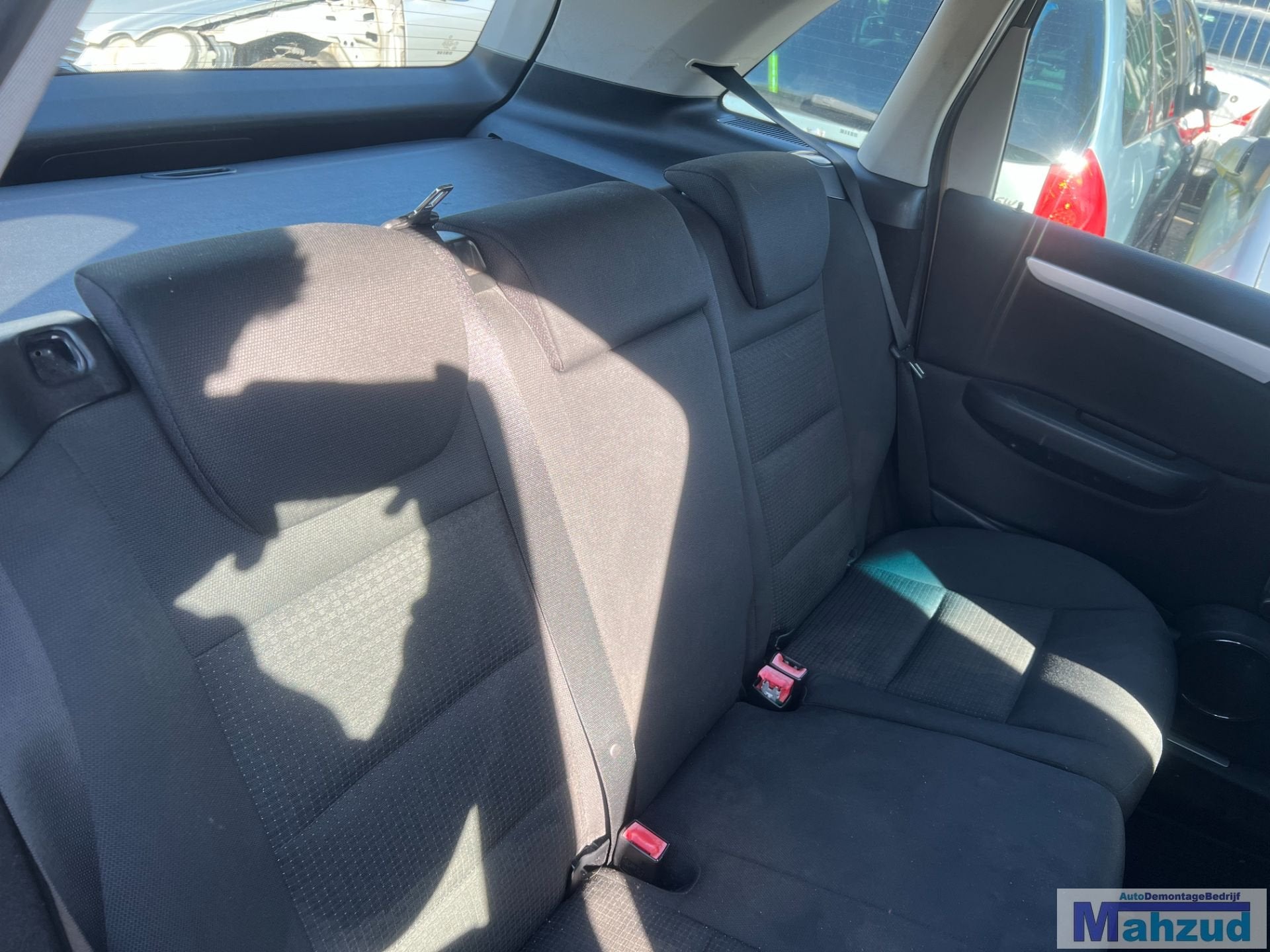 Int rieur en tissu noir pour Mercedes Classe B W245 (2005-20, Mercedes-Benz AG, Mercedes-Benz, Utilisé, Mercedesstrasse 120
70372  Stuttgart, DE