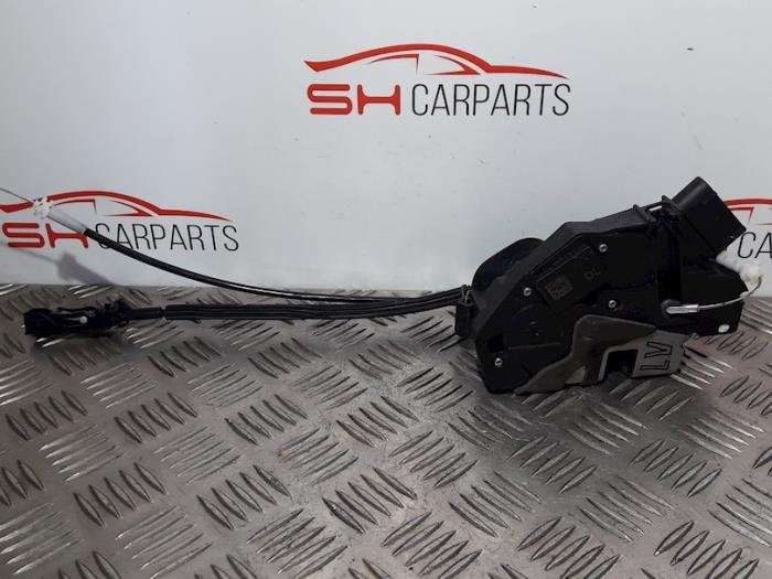 Serrure portière mécanique 4portes avant gauche d'un Ford, -, 3 mois de garantie, -, -