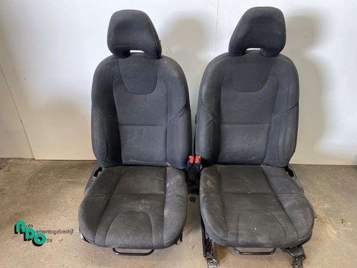 Kit revêtement (complet) d'un Volvo V40 (V40 12-), -, 3 mois de garantie, -, -