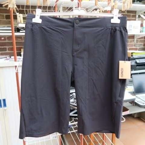 Short nieuw zwart Rideenve XL, Kleding | Dames, Broeken en Pantalons, Kort, Zwart, Maat 46/48 (XL) of groter, Nieuw