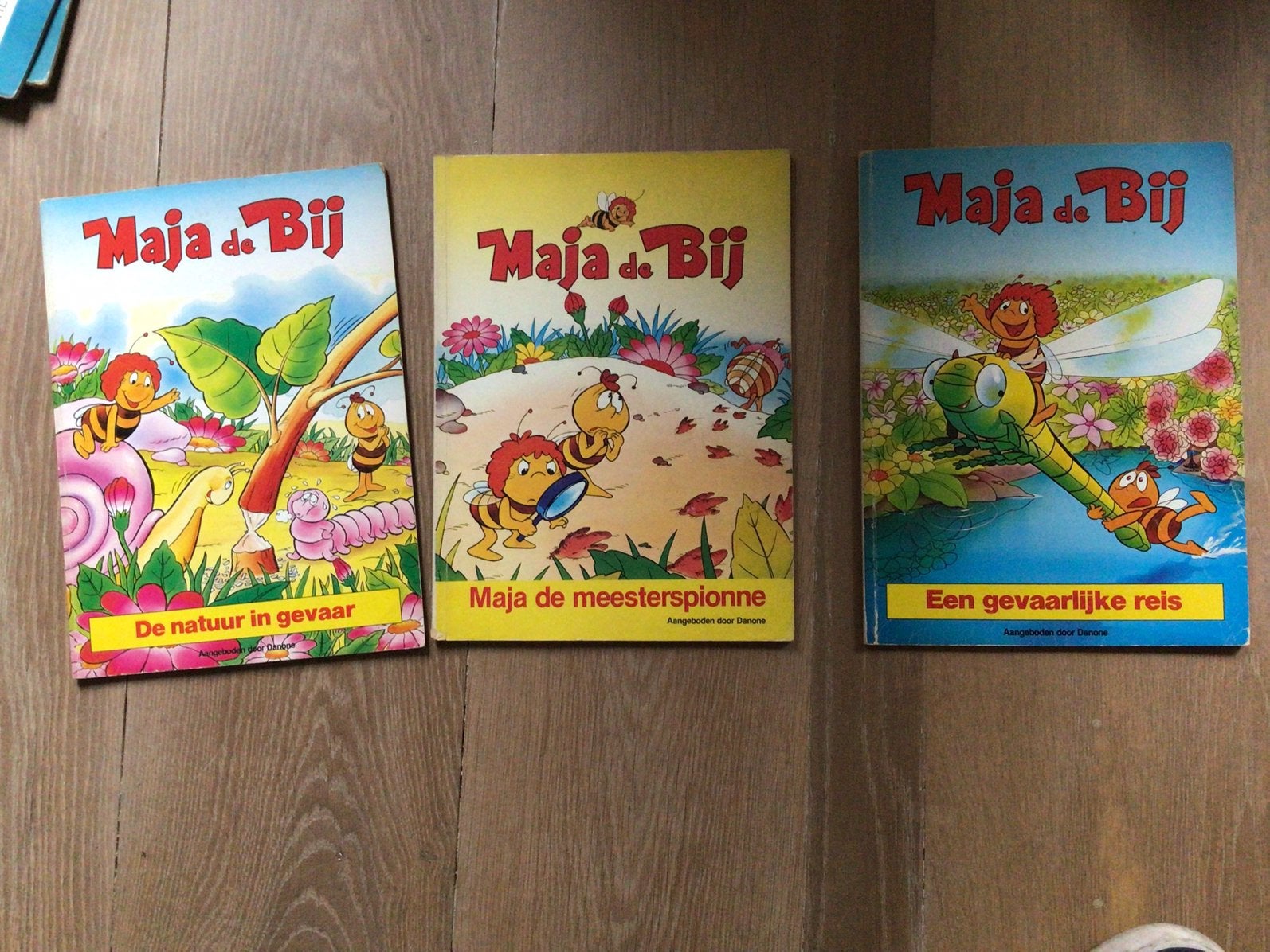 3 strips maya de bij, Danone, Boeken, Ophalen of Verzenden