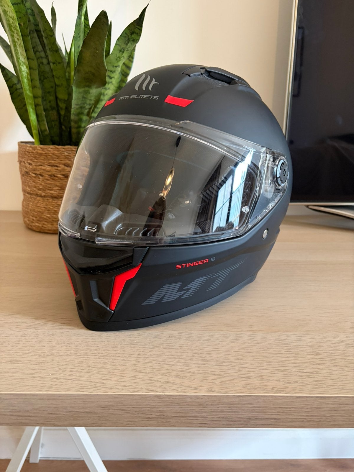 MThelmets Stinger 2 maat Large, Motoren, Ophalen, Nieuw zonder kaartje, L