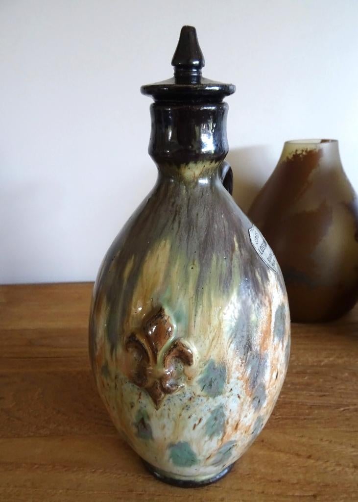 Losson, tourné à la main. Avec fleur de lis. Made in Belgium, Antiquités & Art, Antiquités | Céramique & Poterie, Enlèvement ou Envoi
