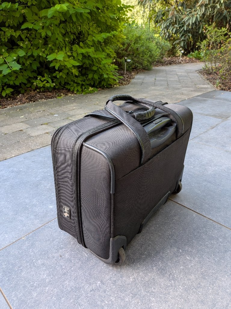 Samsonite pilotenkoffer of laptoptas op wielen, Handtassen en Accessoires, Koffers, Zo goed als nieuw, Overige materialen, Uitschuifbare handgreep
