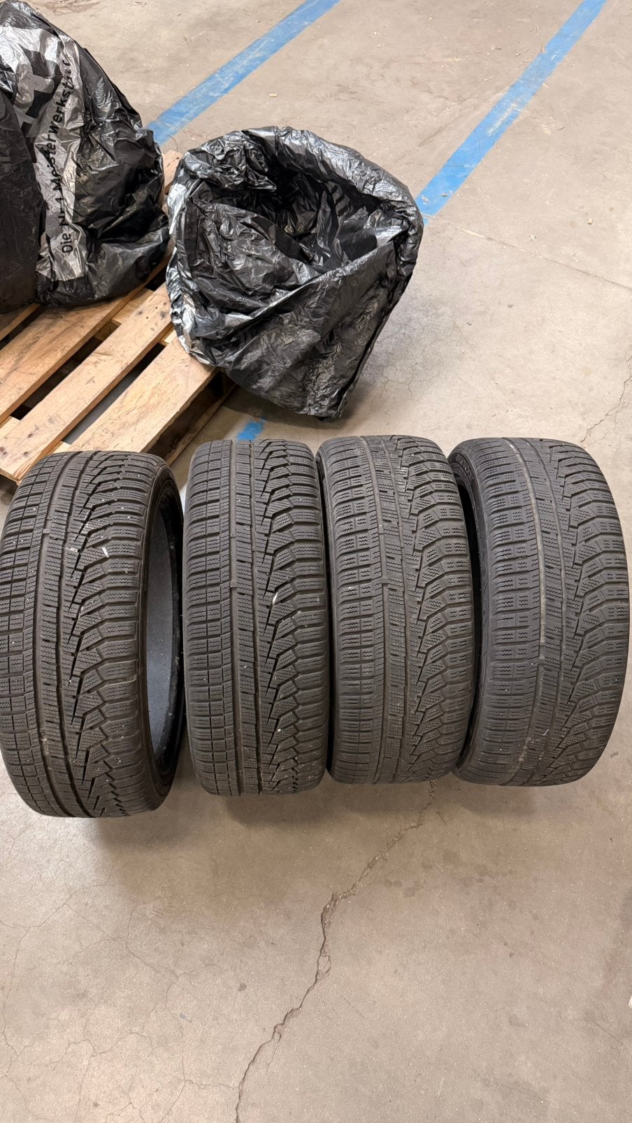 4x Winterbanden Hankook Winter i*cept evo² — 205/45 R17 88V, Ophalen, Winterbanden