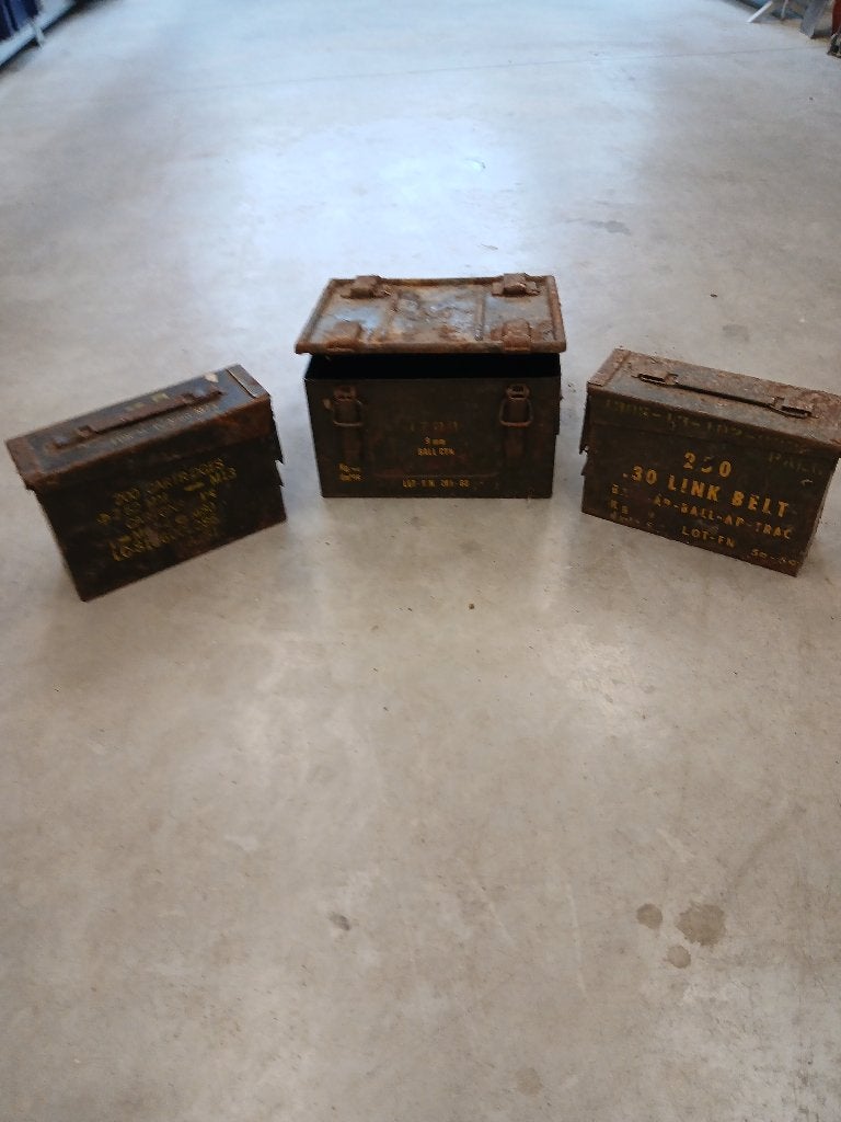 Militaria, Enlèvement