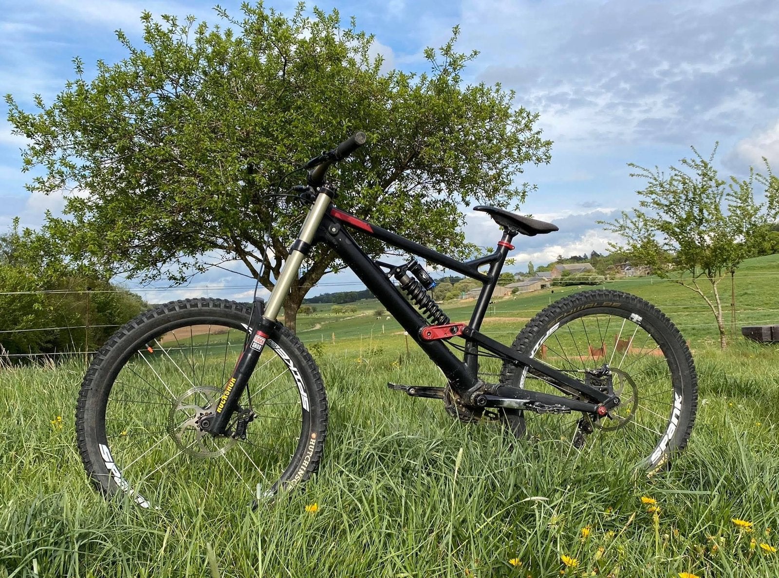 VTT descente canyon, Fietsen en Brommers, Fietsen | Mountainbikes en ATB, Zo goed als nieuw, Ophalen of Verzenden