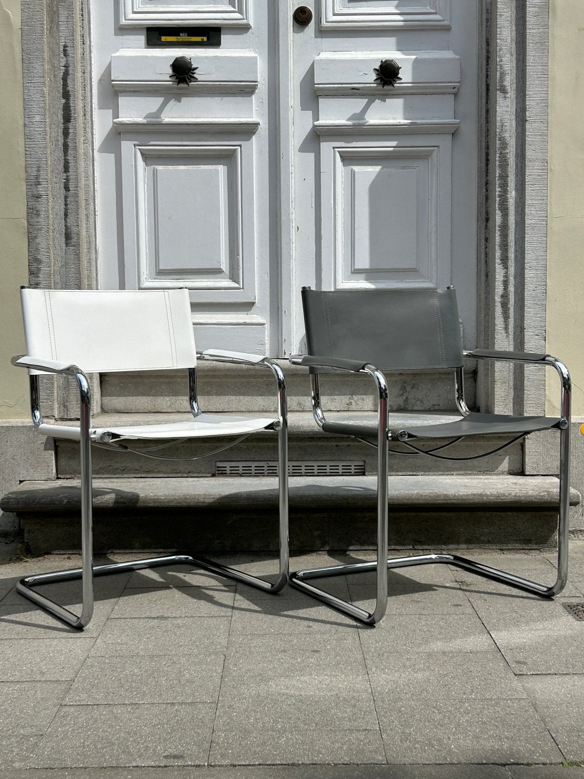 Fauteuils cantilever vintage Bauhaus — cuir et chrome, Bauhaus, Gris, Enlèvement ou Envoi, Deux