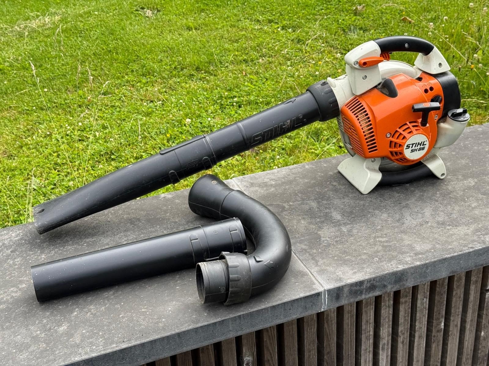 Bladblazer Stihl SH-86-D, Ophalen