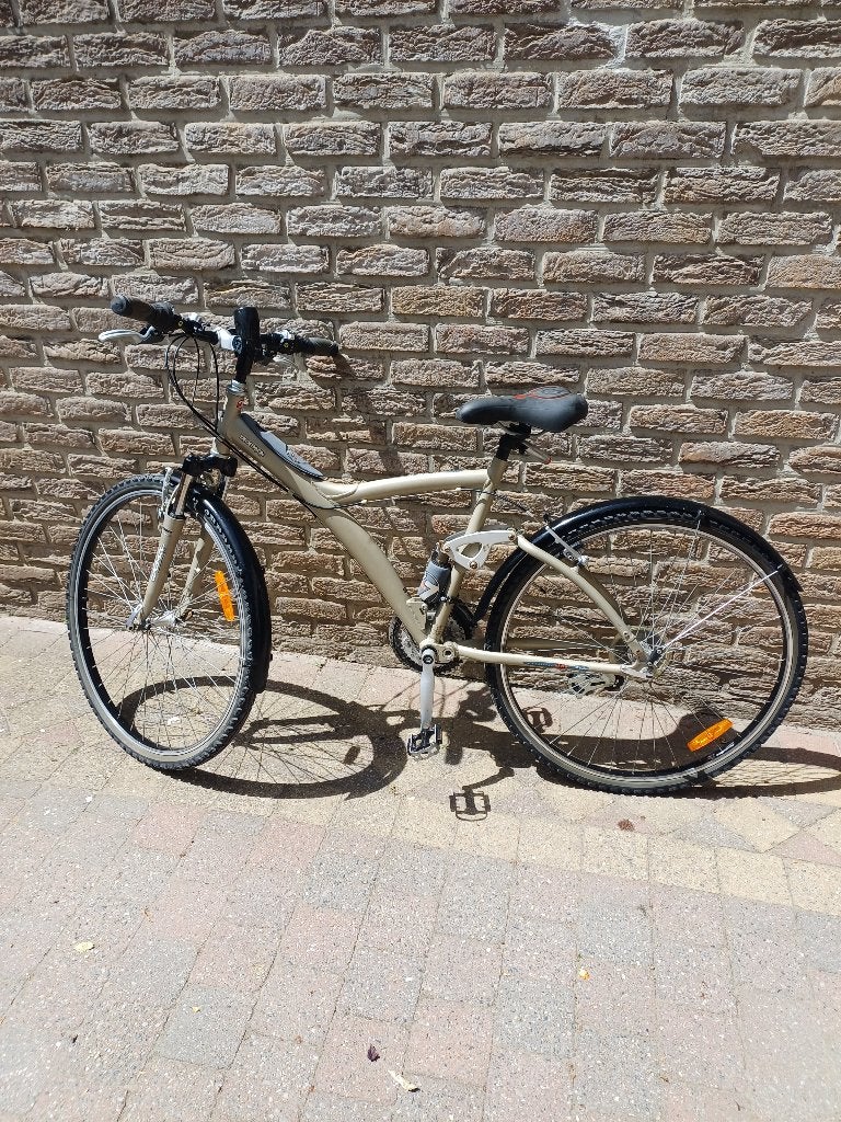 VTT EN TRÈS BON ÉTAT POUR 50€, Vélos & Vélomoteurs, Enlèvement, Utilisé, Vitesses