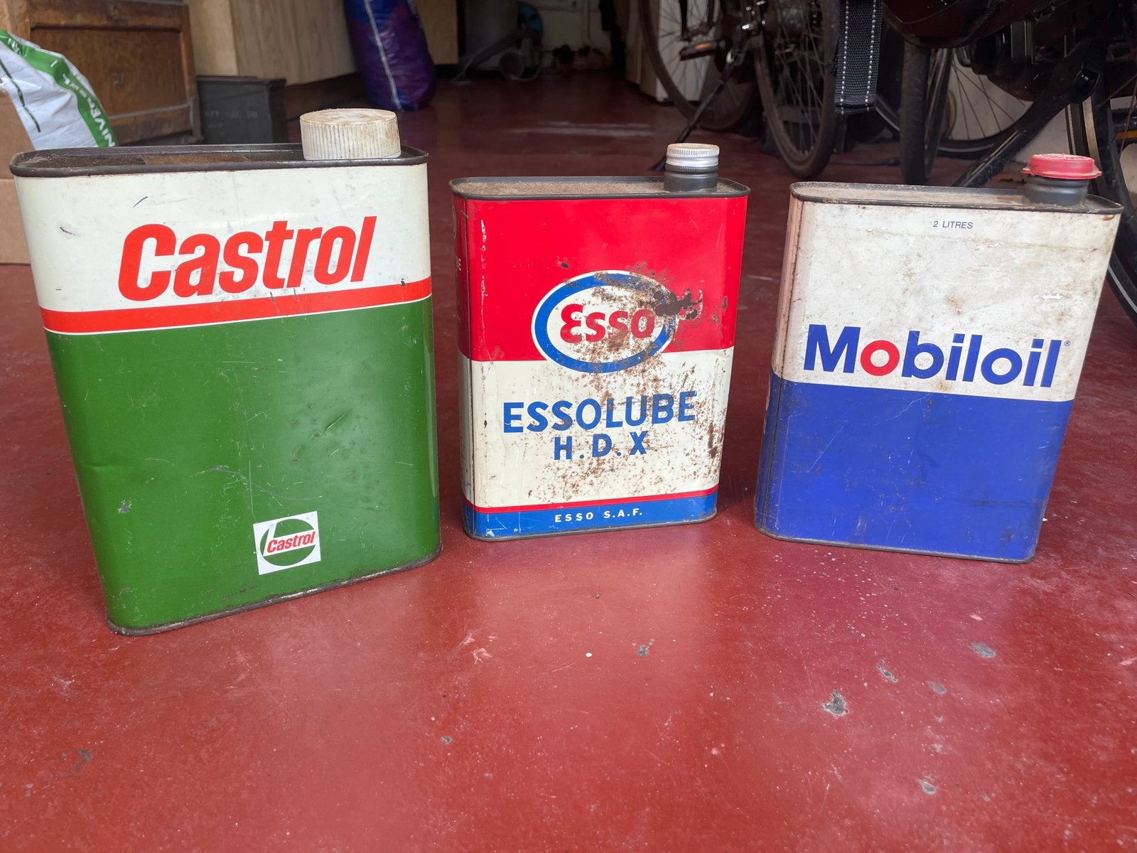 3 Vintage olieblikken Castrol - Mobile - Esso, Ophalen