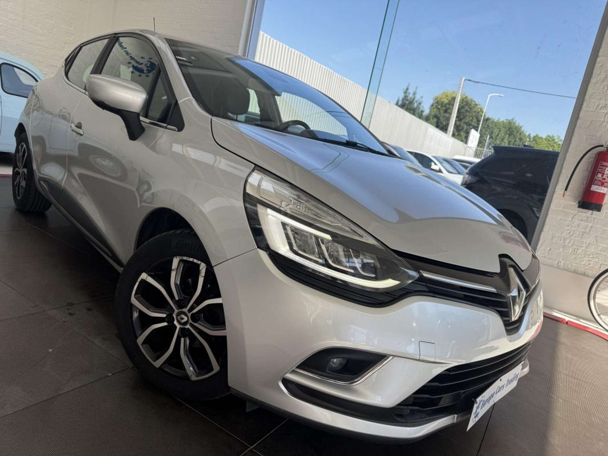 Renault Clio 4 INTENS 0.9TCE 90CH 102.549KM CUIR GPS GAR 12M, Argent ou Gris, Achat, 90 ch, https://public.car-pass.be/vhr/0633f58f-3f8b-44be-845f-e5ae35c41f45