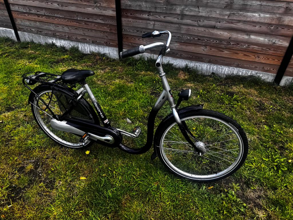 Damesfiets met lage instap, Ophalen, Zo goed als nieuw