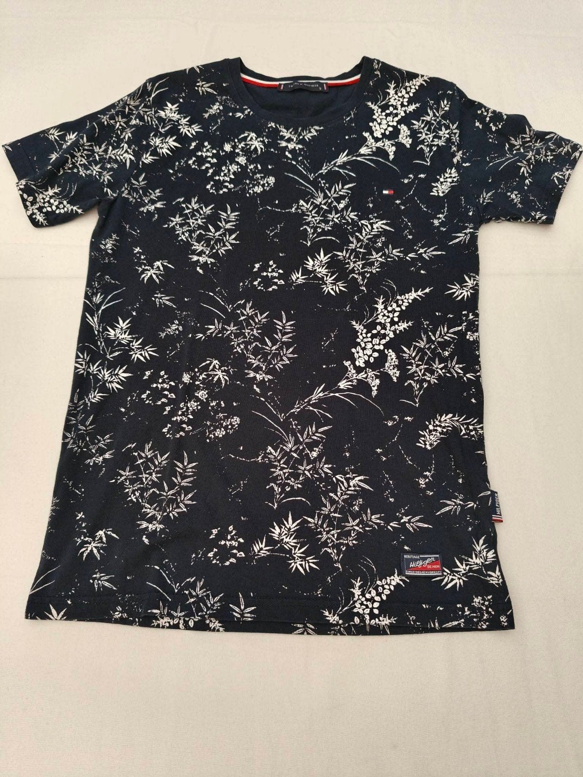 T-shirt Tommy Hilfiger Heritage Denim floral bleu marine – t, Enlèvement ou Envoi, Bleu