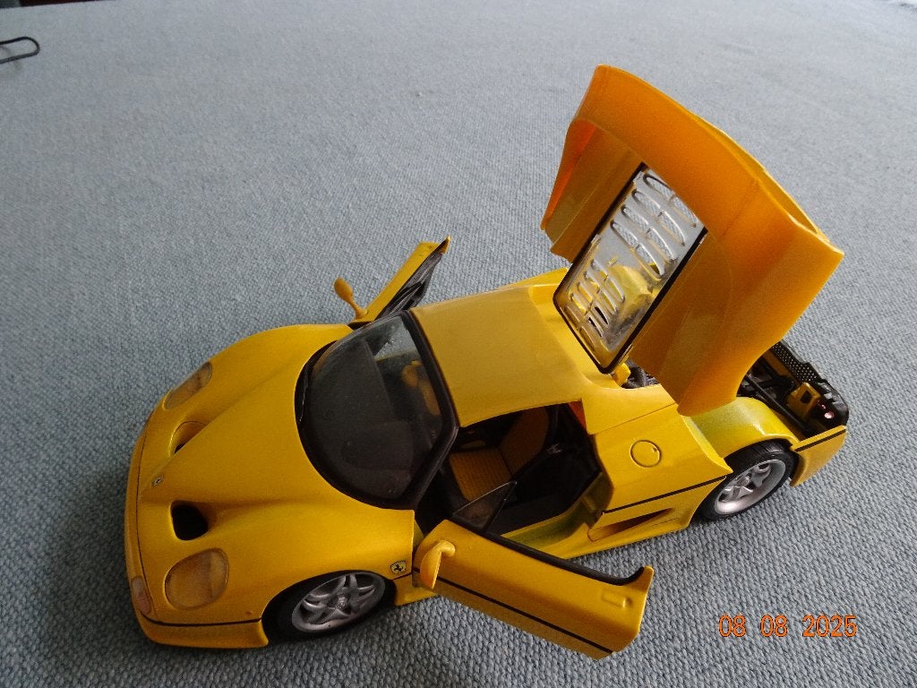 Ferrary  F 50   1 / 18, Ophalen, Zo goed als nieuw, Auto