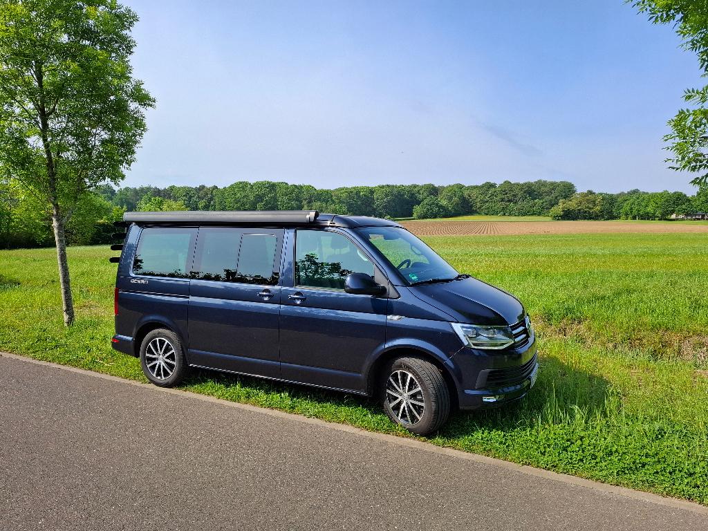 Camper VW California Ocean T6 - 2019 - 2.0TDi 198pk DSG, Caravanes & Camping, Jusqu'à 4, Réfrigérateur, Volkswagen, Auvent
