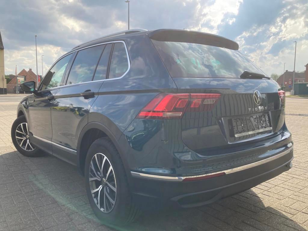 Volkswagen Tiguan LIFE 1.5TSI 150pk -AUTOMAAT -GPS -Airco -A, Auto's, Automaat, Stof, 4 cilinders, Blauw