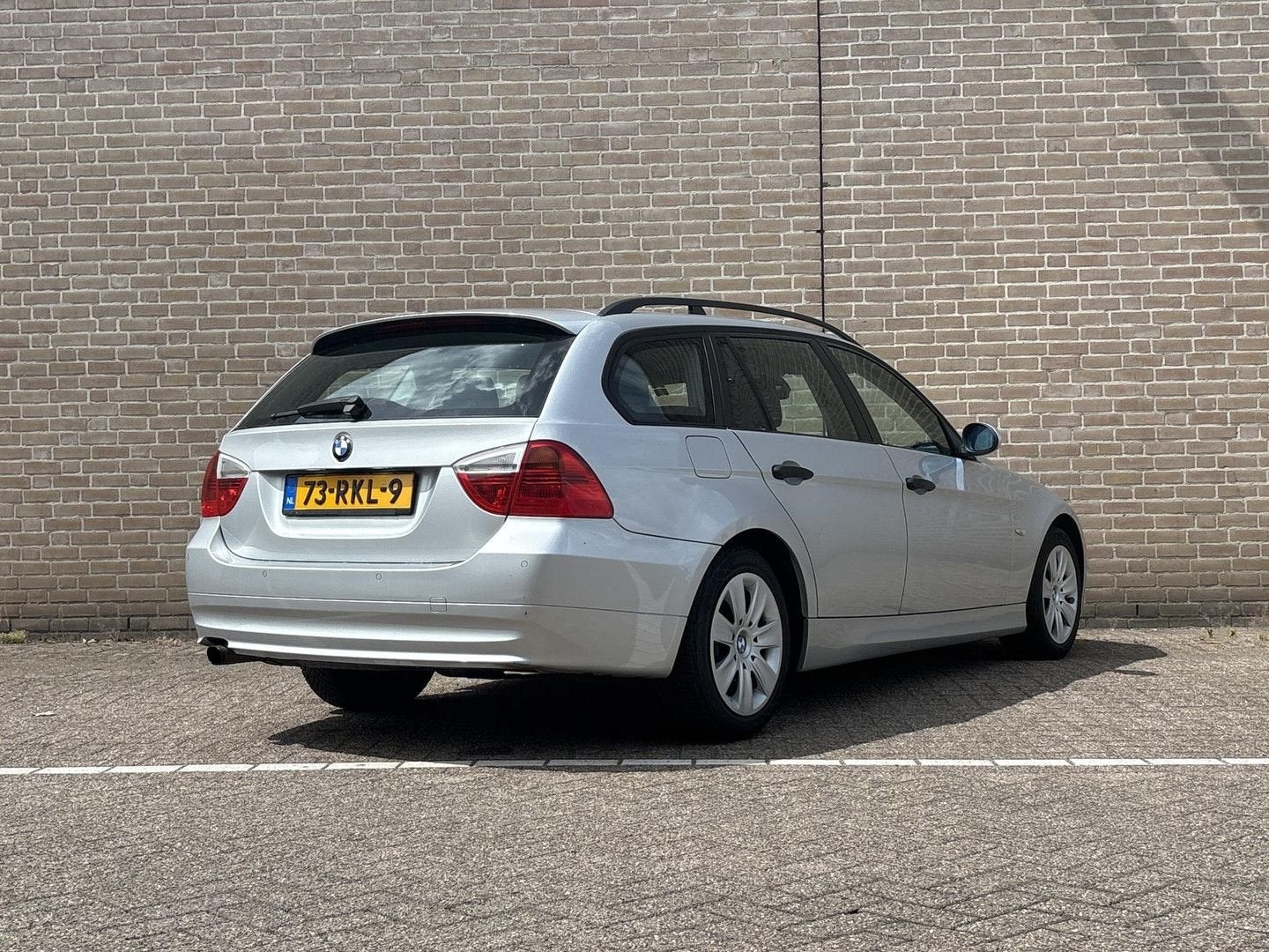BMW 320 3-serie Touring 320i | € 1.299,- NETTO! | Climate |, Auto's, BMW, Zwart, Bedrijf, Zilver of Grijs, 182 g/km