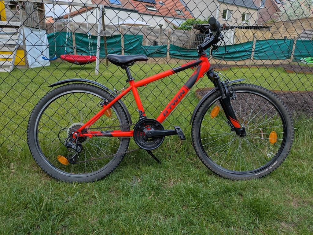 Oranje B-Twin mountainbike, Fietsen en Brommers, Ophalen, Velgrem, B-Twin, Versnellingen