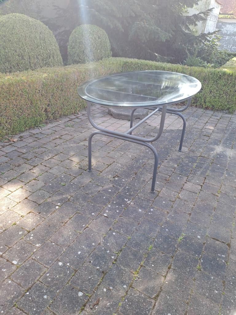 TUINTAFEL, Ophalen, Gebruikt, Ovaal, Metaal