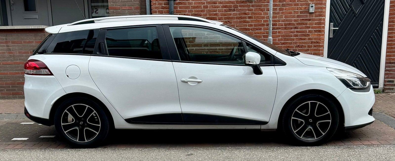 Renault Clio Energy TCe 90pk S&S 2015 Wit, Auto's, Wit, Particulier, Te koop, Benzine