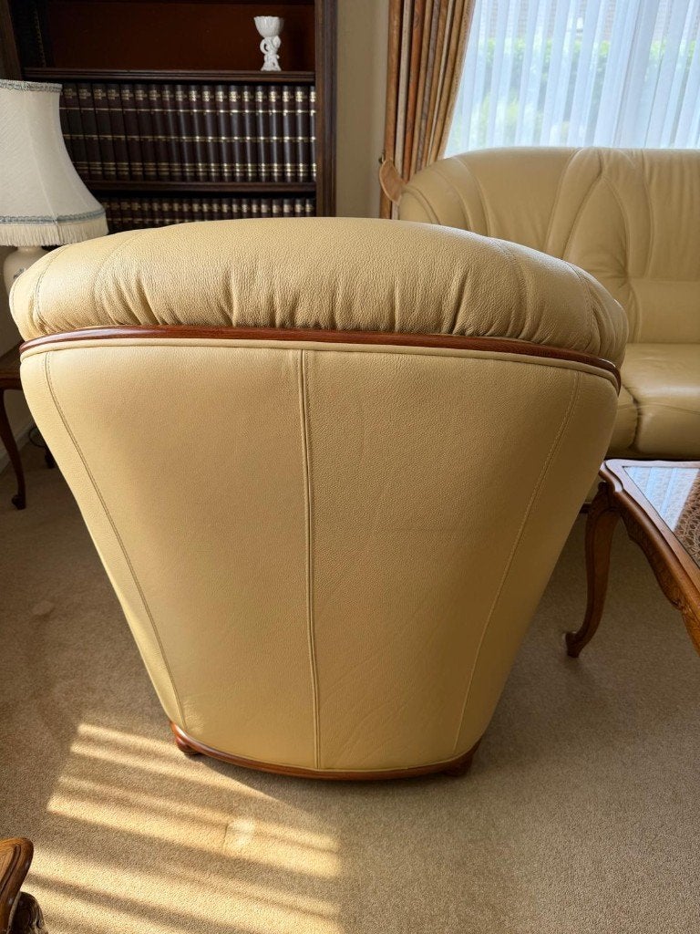 Beau salon classique en cuir véritable, Enlèvement, Comme neuf, Cuir, Klassiek-Rustiek