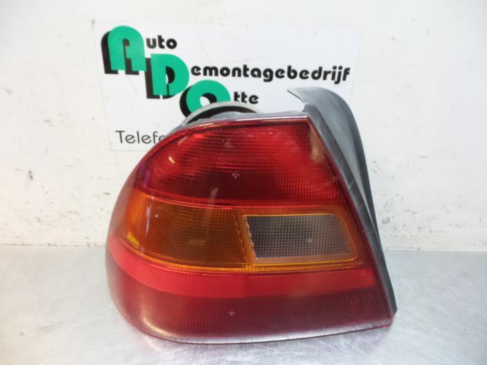 Achterlicht links van een Honda Civic (Civic 95-), Auto-onderdelen, Verlichting, Honda, Gebruikt, -, -