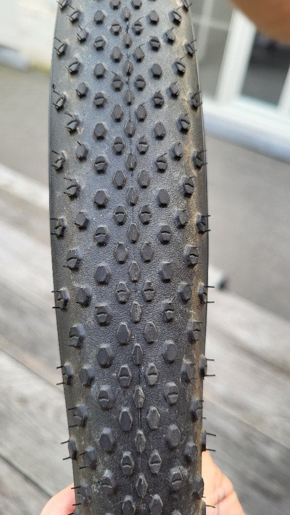 Gravel bike binnen en buitenbanden, Band, Kunststof, Ophalen of Verzenden, Zo goed als nieuw