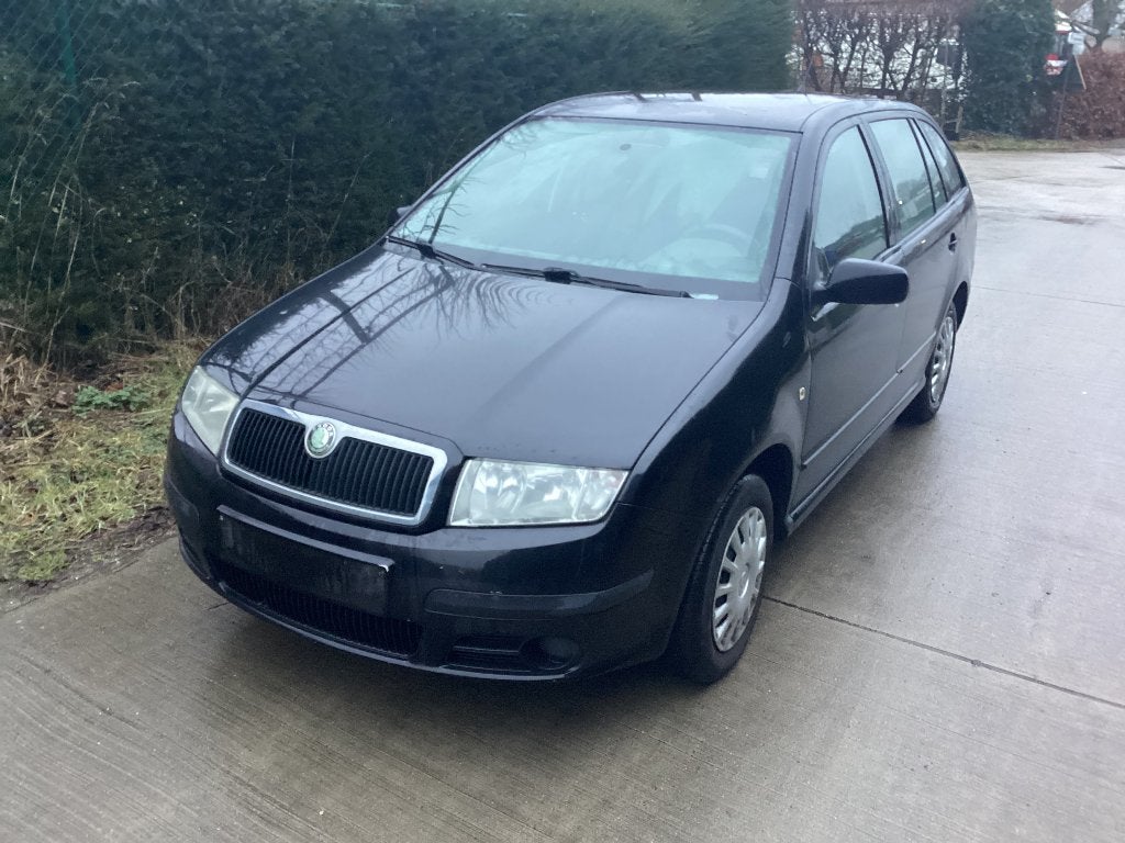 Skoda Fabia 1,2 benzine, op te frissen, Auto's, Zwart, Particulier, Fabia, Break