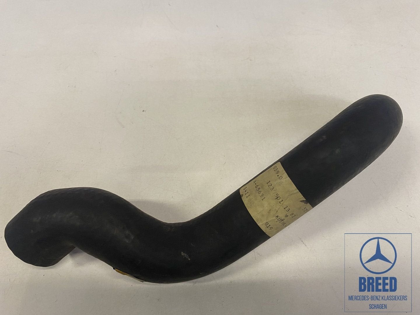 NOS radiateurslang boven voor Mercedes-Benz W123 W126 M110, Neuf, -, -, Enlèvement ou Envoi