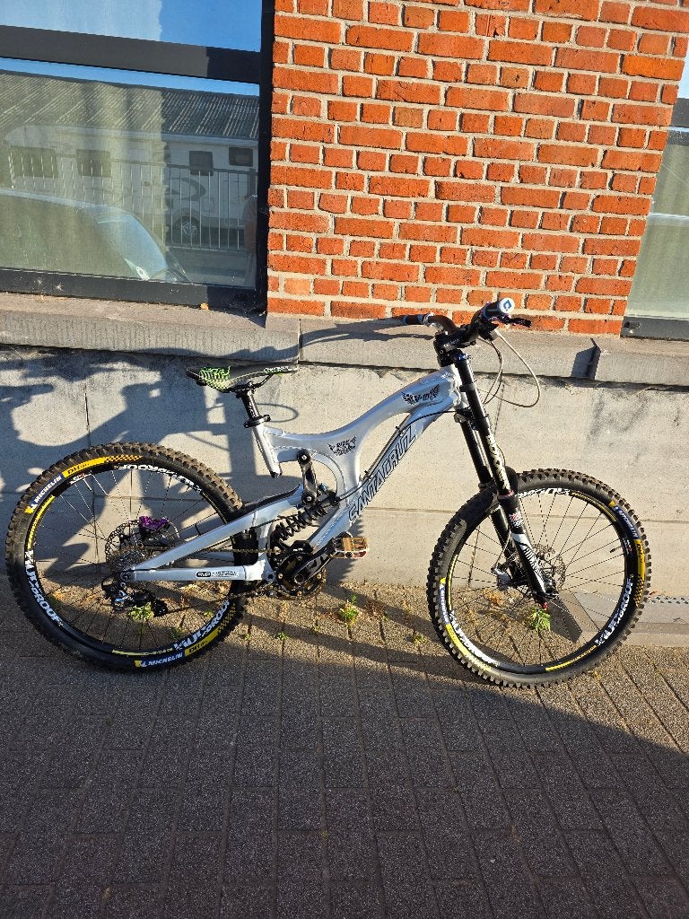 SANTA CRUZ V10, finition en aluminium taille moyenne, 2K, Autres marques, 49 à 53 cm, Enlèvement, Hommes